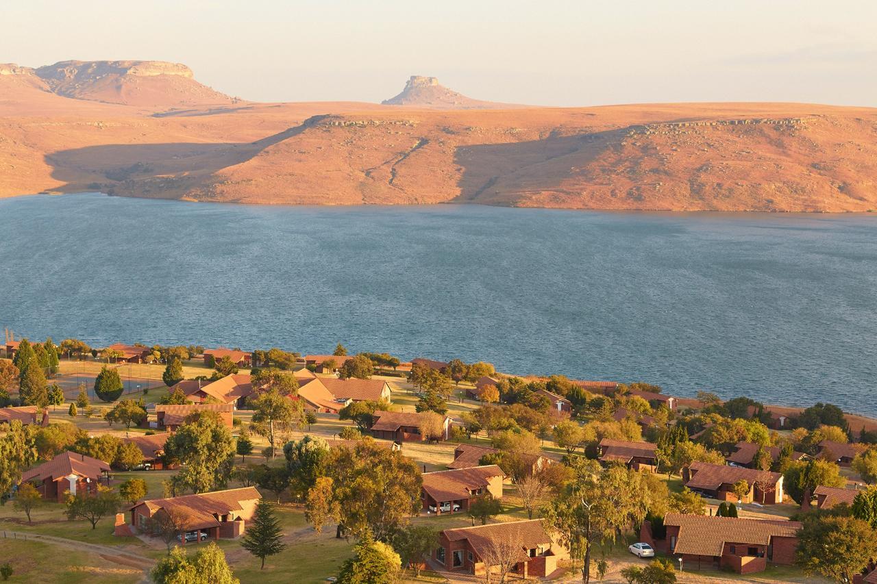 First Group Qwantani Hotel Harrismith Exterior photo